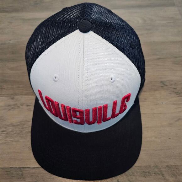 Louisville Cardinals Snapback Trucker Hat Cap Black 3D Script Embroidered TOW - Picture 3 of 9